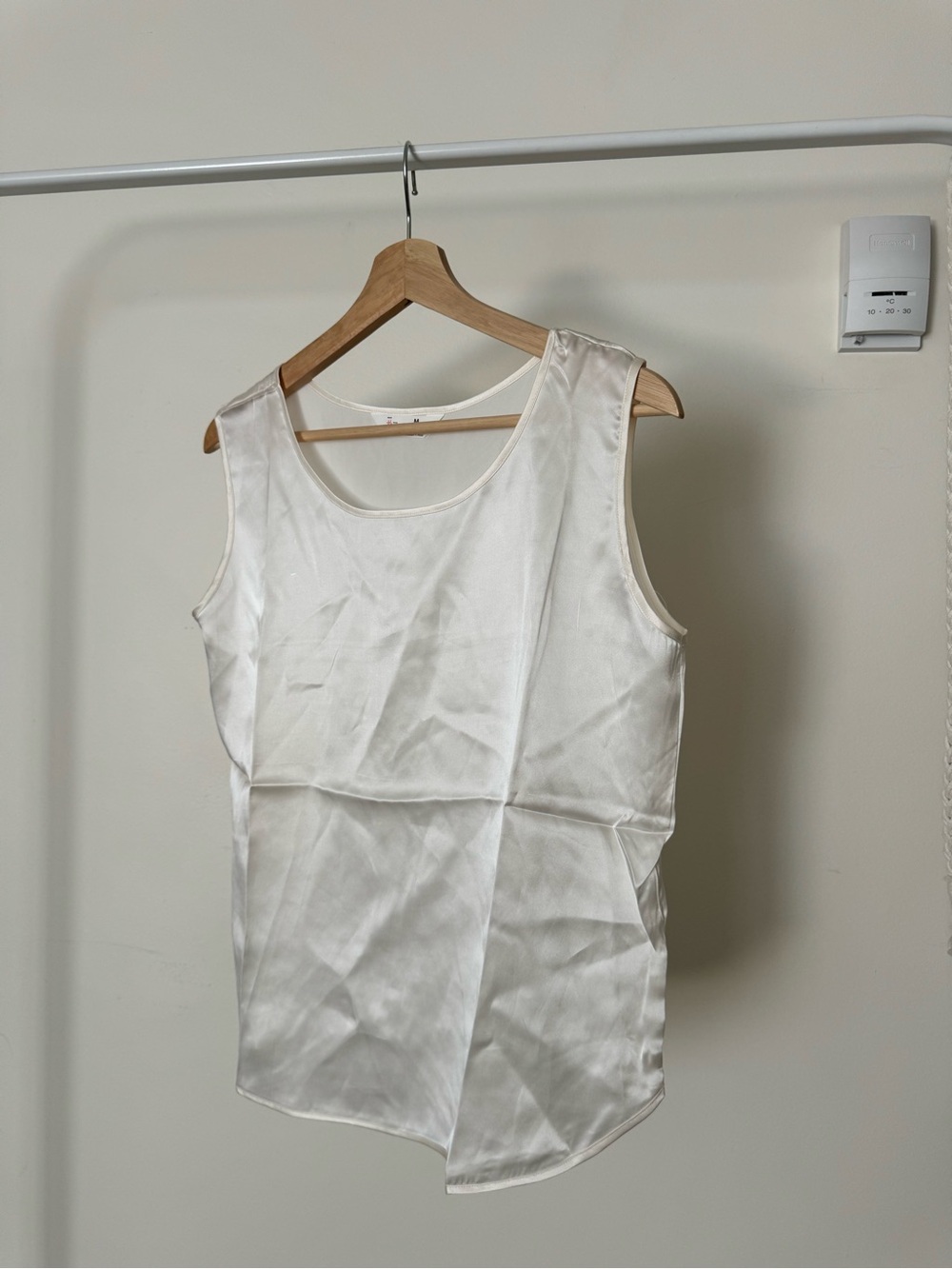 100% Silk Ivory Sleeveless Tank Top Blouse